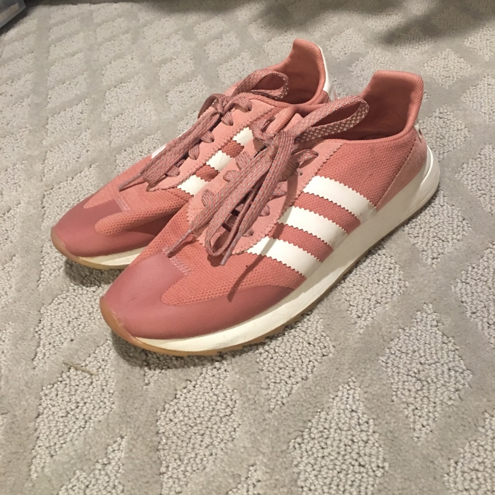 Adidas Tennis Shoes - Blush pink